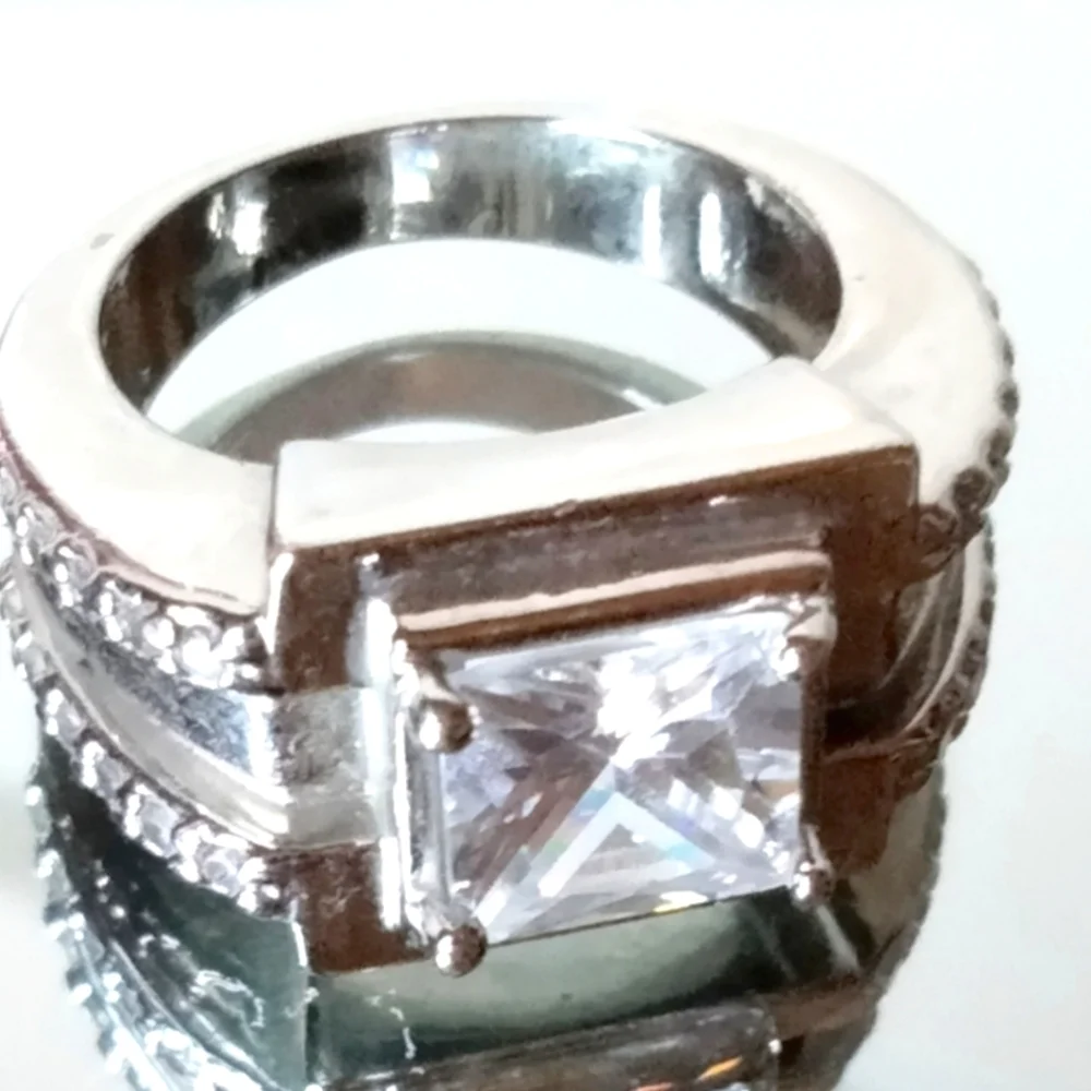Chunky Silver Statement Ring - Picture 4 of 11
